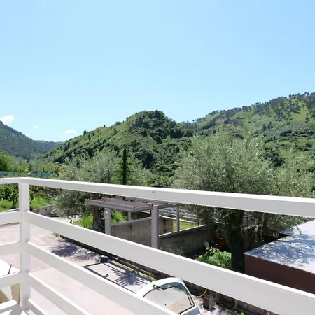 Franko Hotel Delvine