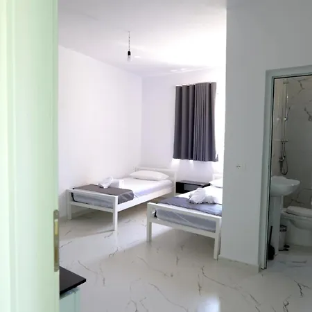 Hotel Franko Delvine